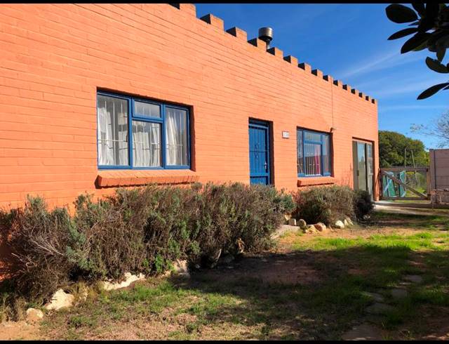 2 BEDROOM HOUSE FOR SALE IN PEARLY BEACH